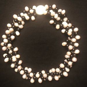 Beautiful Black & White Twisted Necklace